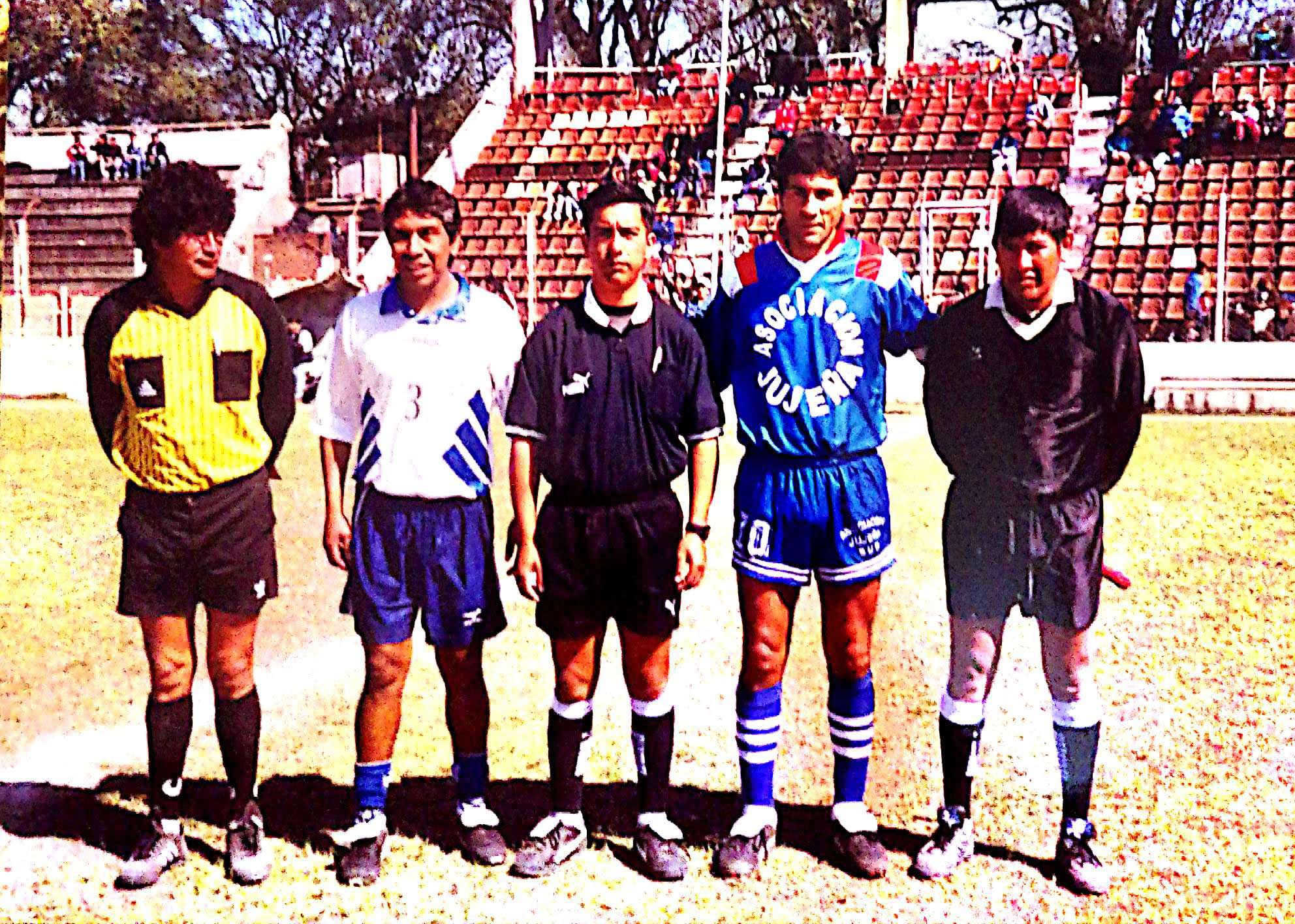 Partido de fútbol - Foto 2